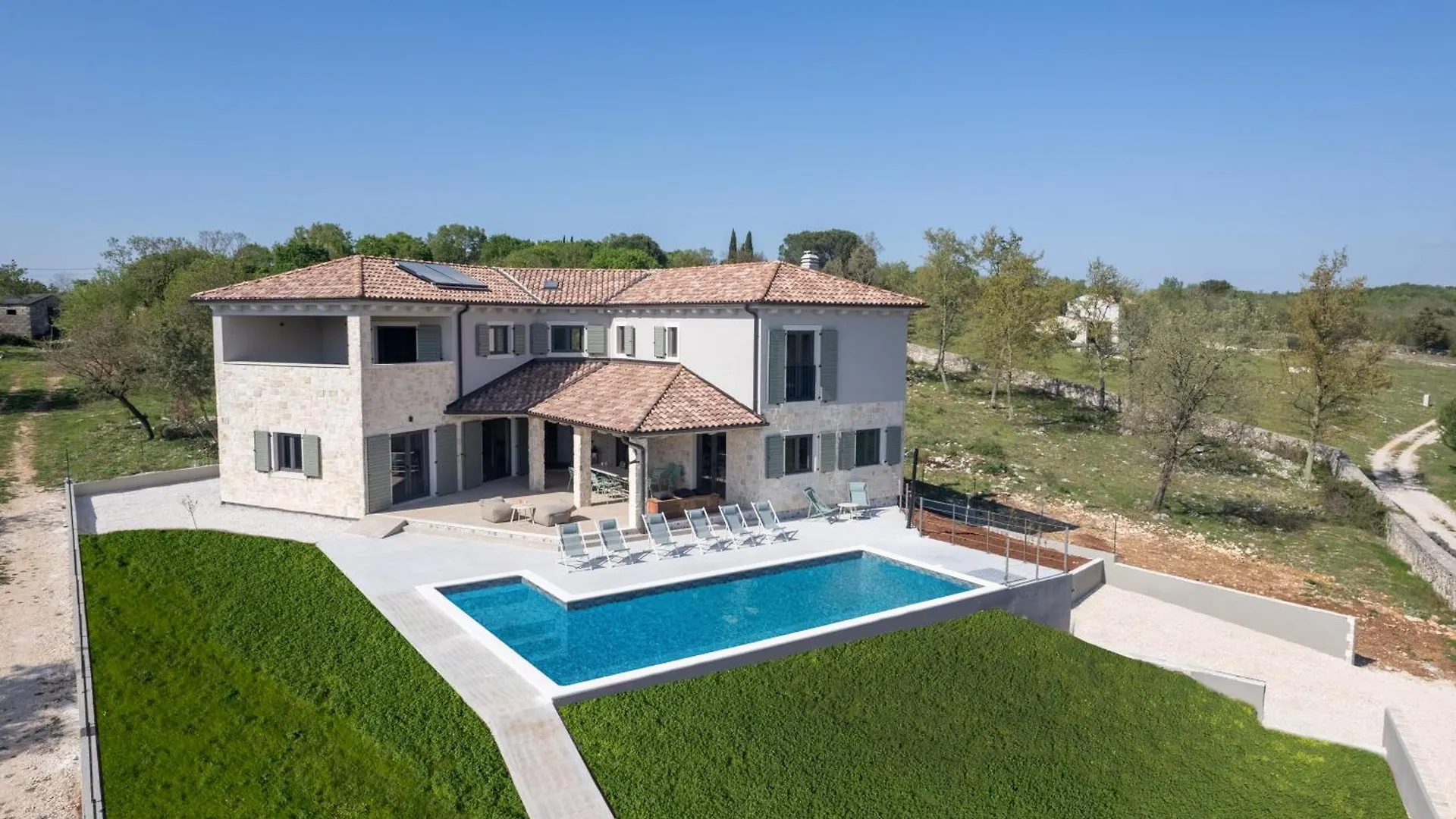 Villa Andy ロヴィニ